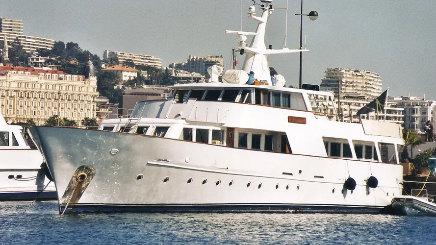 jackie-o-kiara-motor-yacht-secni-1967-33m-half-profile