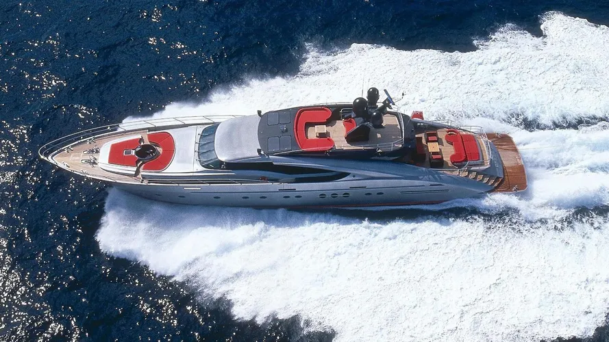 Dragon Yacht Exterior