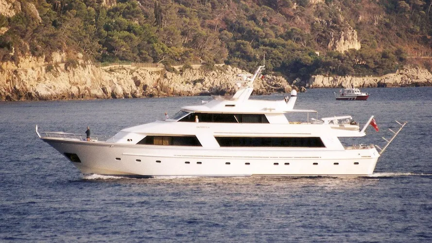 daniela-motor-yacht-lloyds-1987-33m-profile