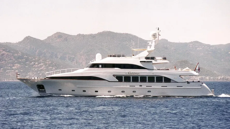satine-motor-yacht-benetti-classic-115-2001-35m-profile