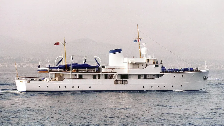 calisto-motor-yacht-astoria-1944-41m-profile