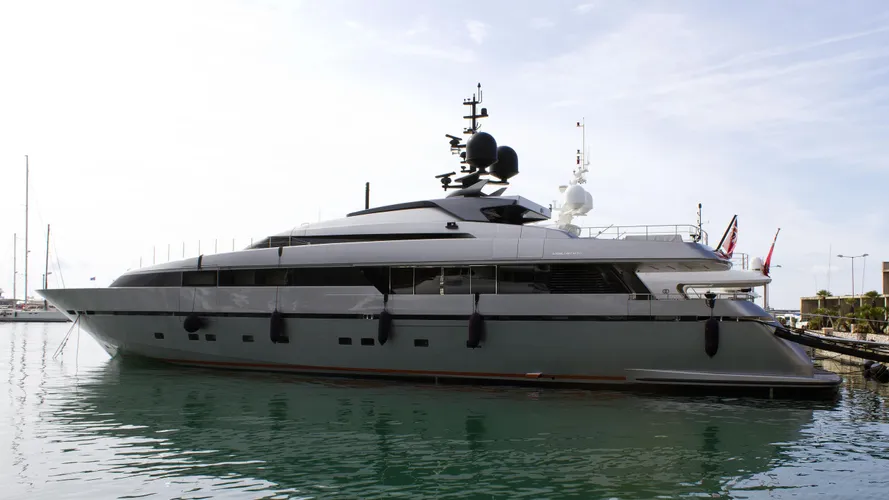 lena-motor-ycht-sanlorenzo-2010-41m-profile