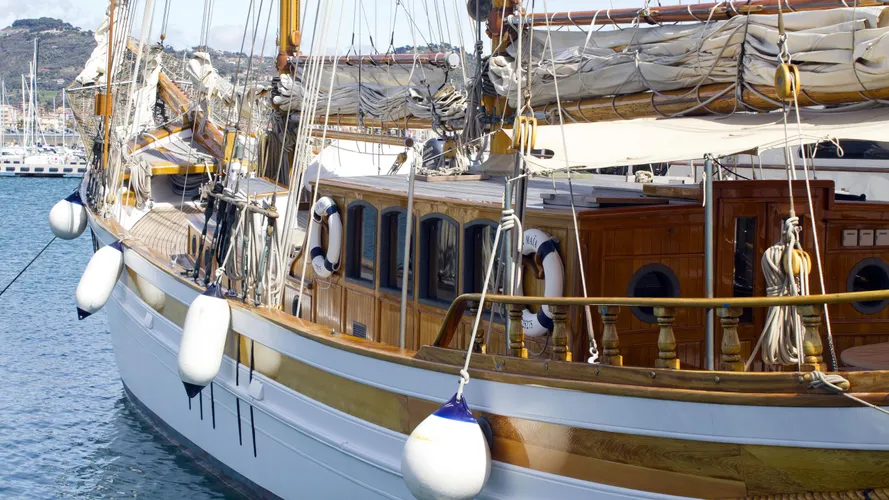 la-maia-sailing-yacht-psaros-1956-32m-details