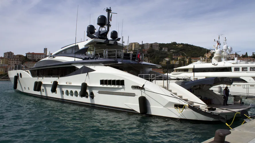 bliss-motor-yacht-palmer-johnson-2014-52m-half-stern