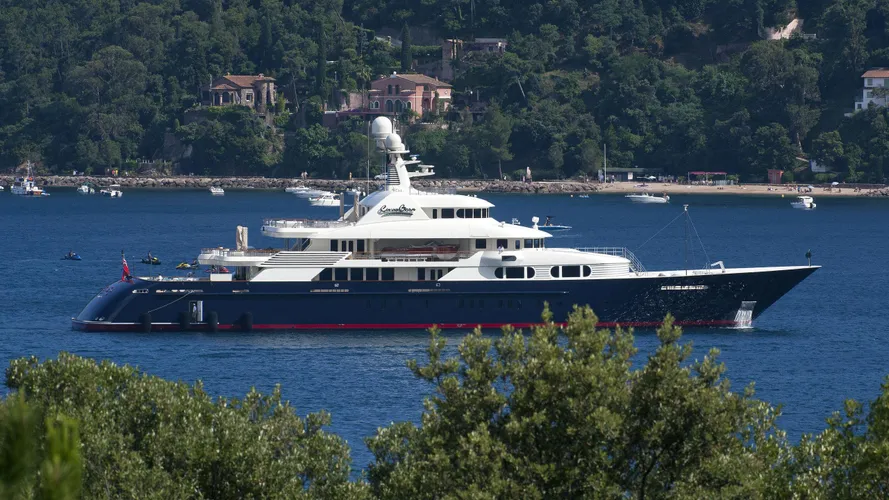 cocoa-bean-motor-yacht-trinity-2013-47m-profile