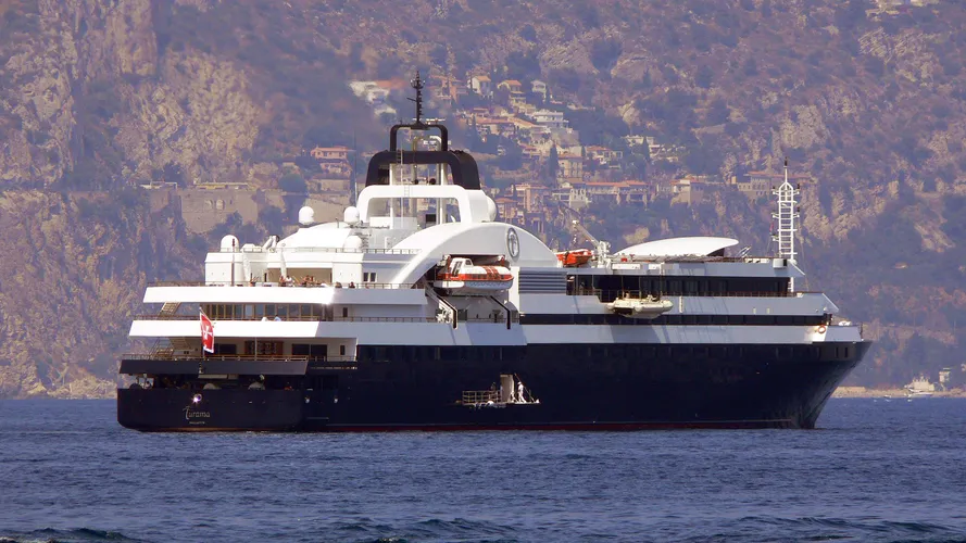 turama-motor-yacht-rauma-repola-1993-116m-half-profile