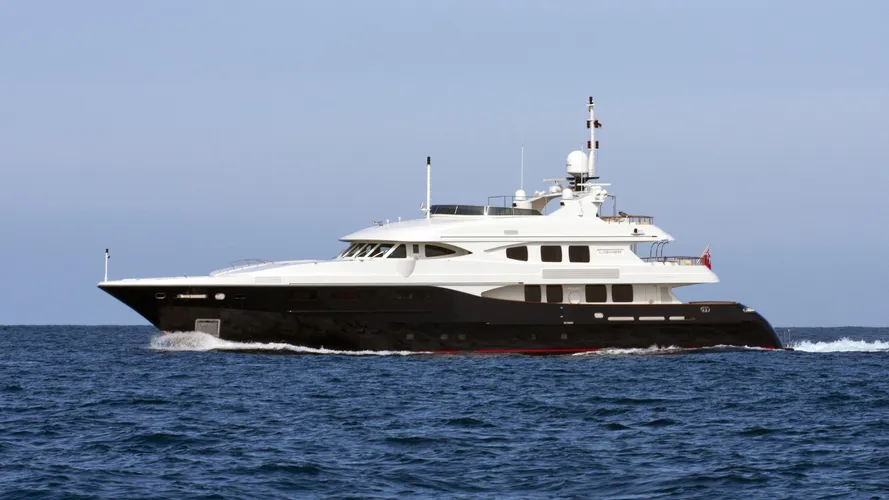 lighea-motor-yacht-maiora-43tp-2005-43m-profile