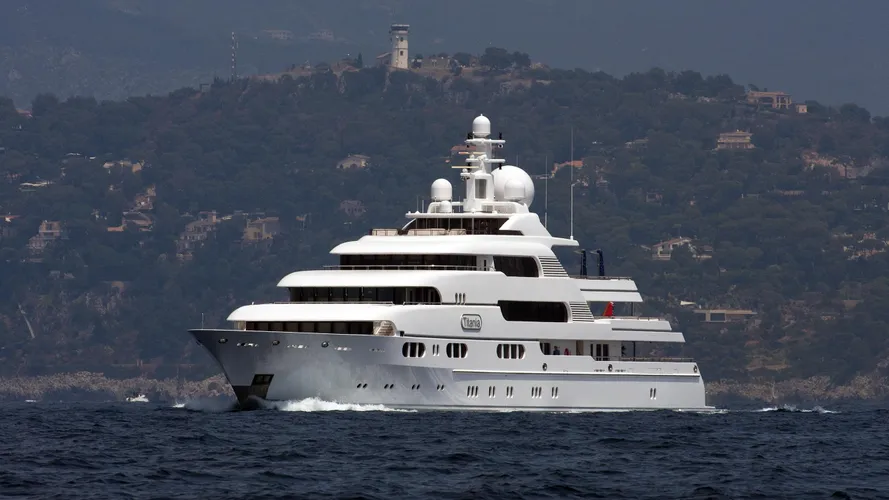 titania-motor-yacht-lurssen-2006-72m-half-profile-bow