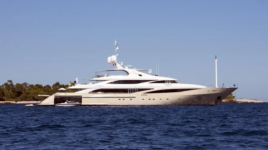 kolaha-motor-yacht-isa-360-2010-63m-profile