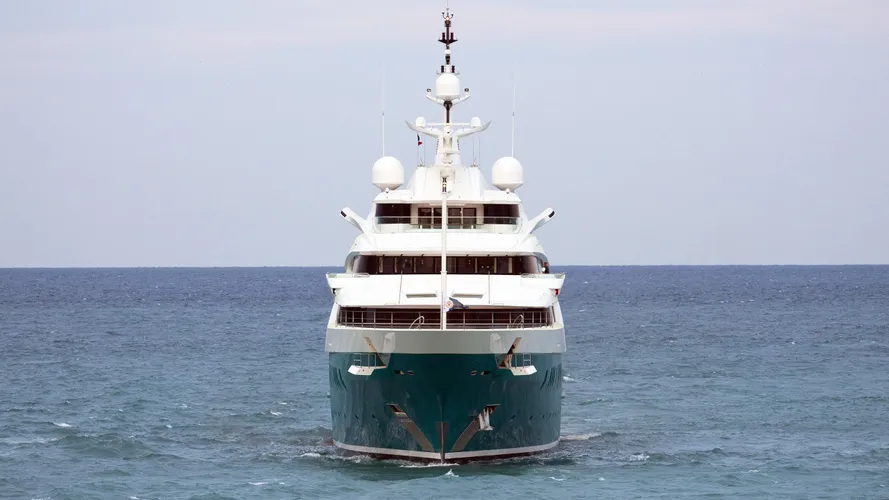 sunrays-motor-yacht-oceanco-2010-85m-bow