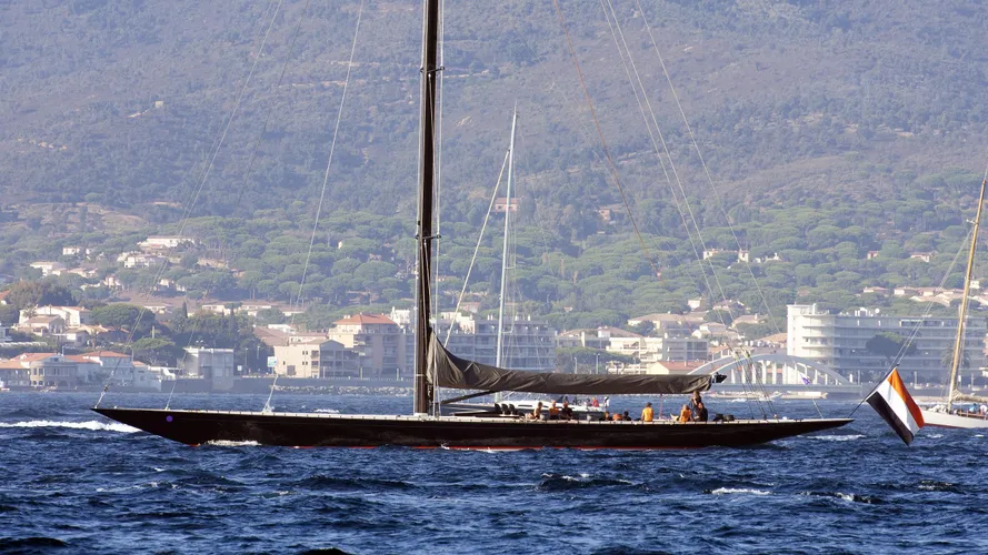 firefly-sailing-yacht-claasen-201-35m-profile