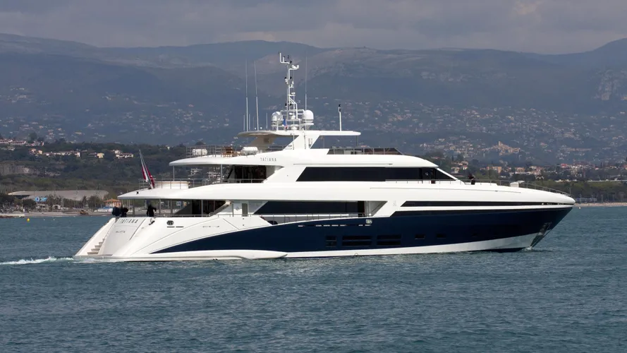 tatiana-yacht-exterior