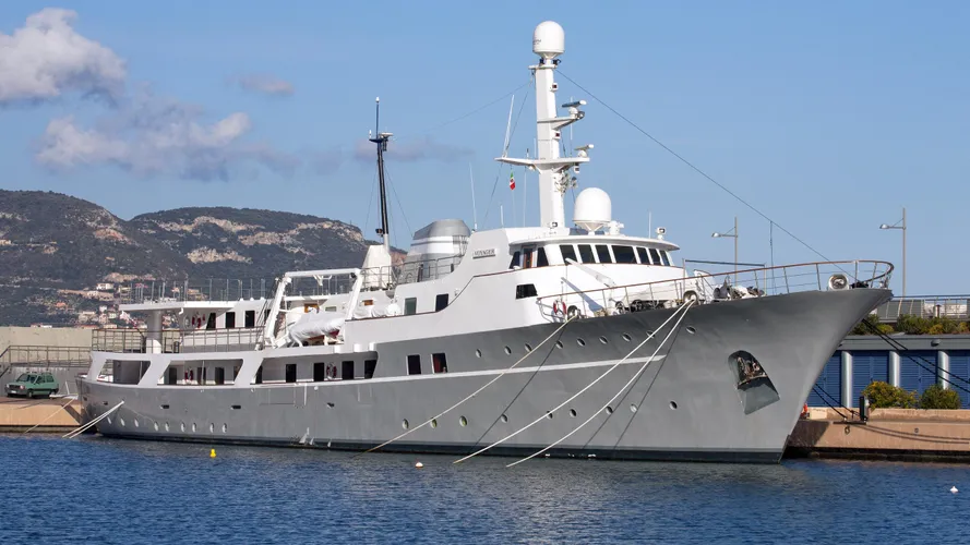 voyager-explorer-yacht-celaya-1973-62m-half-profile