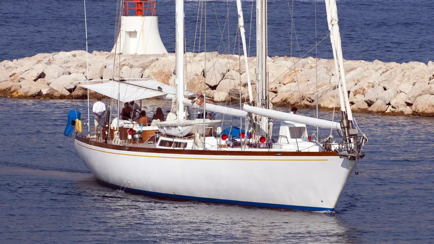julie-mother-sailing-yacht-sangermani-1978-30m-bow