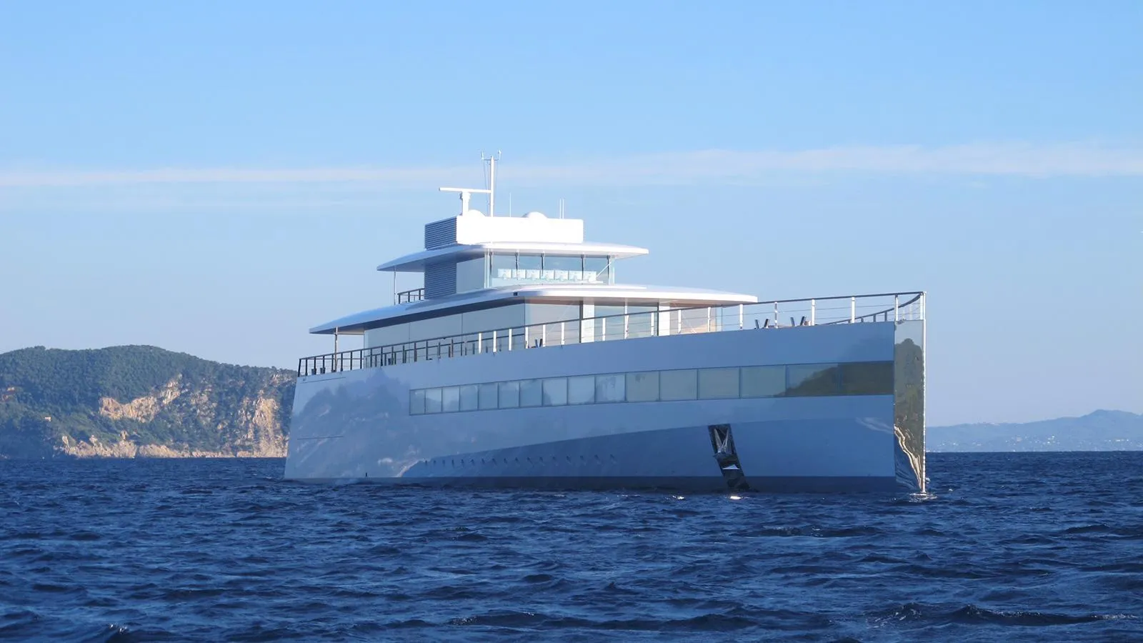 Steve Jobs yacht Venus on the water