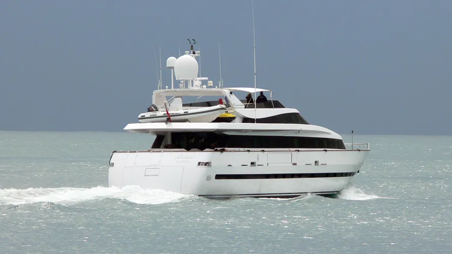 kenayl-ii-motor-yacht-baglietto-30s-1993-30m-cruising-stern