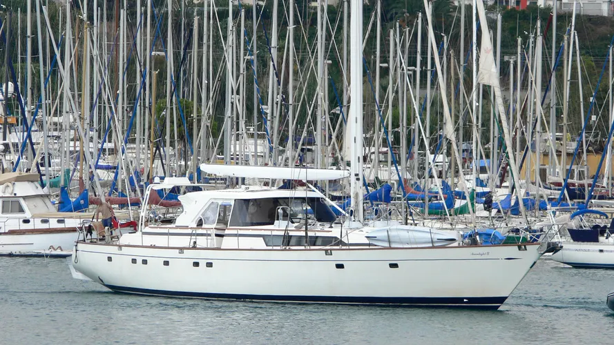 moonlight-ii-sailing-yacht-cim-1992-30m-half-profile