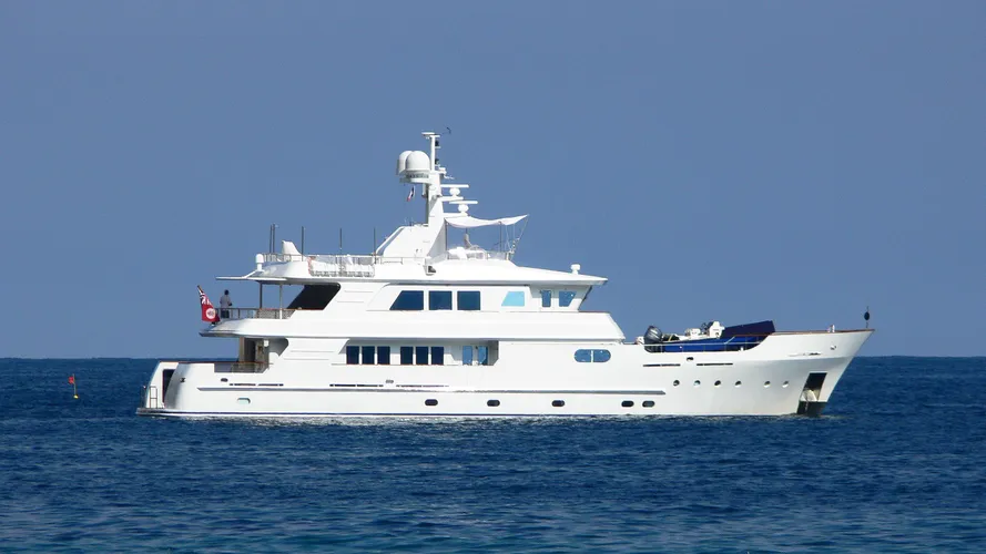 relentless-expedition-yacht-kingship-110-2006-34m-profile
