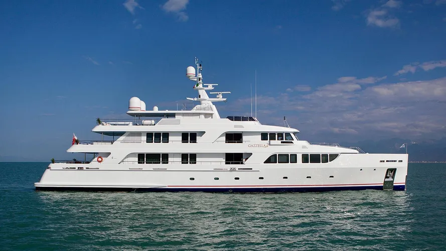 gazzella-motor-yacht-codecasa-2015-50m-profile