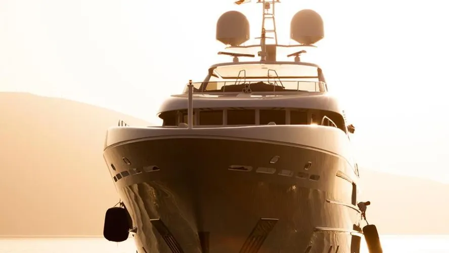 elena-motor-yacht-heesen-2014-47m-bow