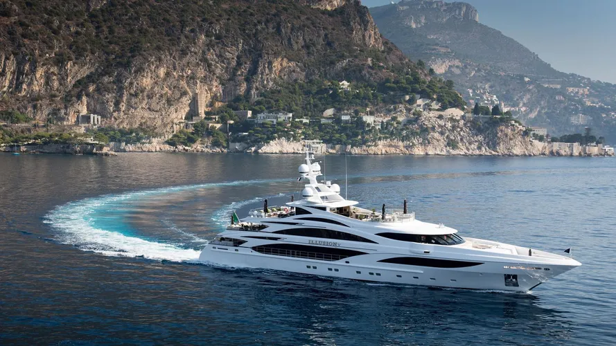 illusion-v-motor-yacht-benetti-2014-58m-cruising-profile