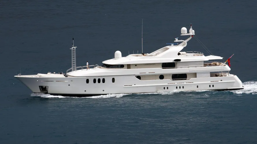 marla-motor-yacht-amels-1999-50m-cruising-profile