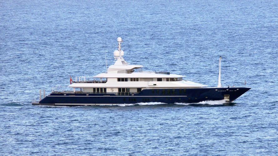 triple-seven-motor-yacht-nobiskrug-2006-68m-cruising-profile
