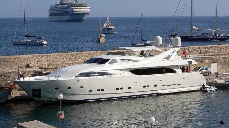 two-kay-motor-yacht-ferretti-cutsom-ine-112-2001-34m-moored