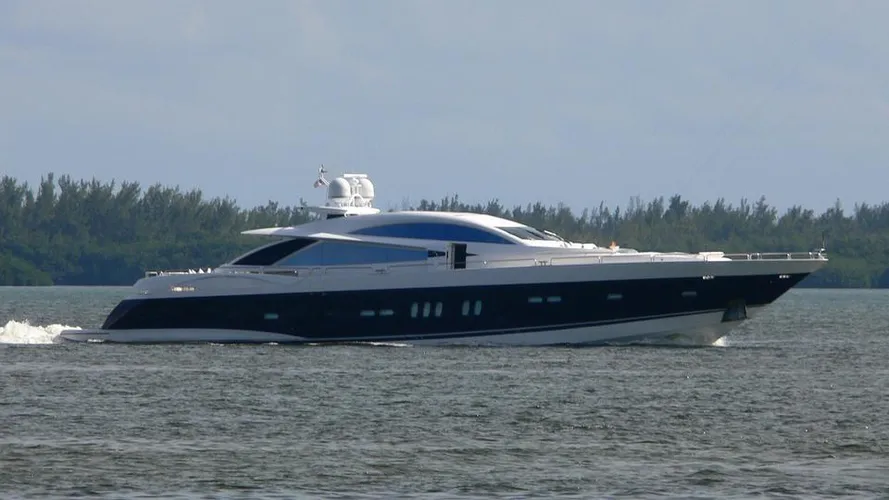 unico-motor-yacht-sunseeker-predator-108-2007-33m-cruising