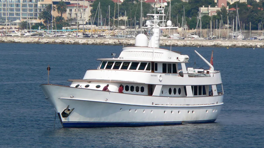 c-side-motor-yacht-feadship-1979-34m-half-profile