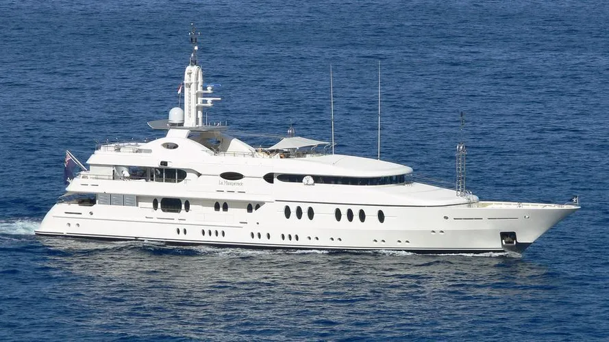 la-masquerade-motor-yacht-amels-2003-55m-profile-cruising