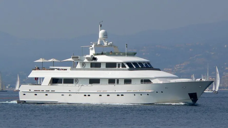 lionshare-motor-yacht-heesen-1987-39m-cruising-profile