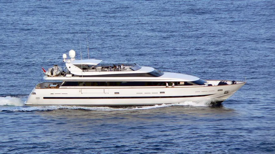 no-name-motor-yacht-baglietto-1993-33m-cruising