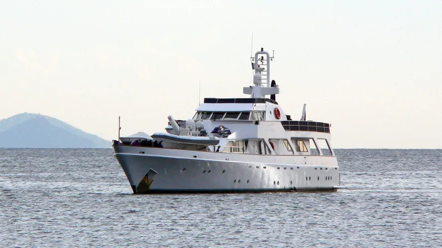 nomad-motor-yacht-proteksan-1977-32m-half-profile