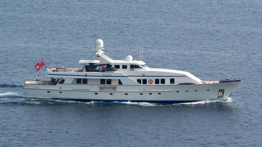 fiorente-motor-yacht-ferronavale-passagemaker-34-1990-37m-cruising