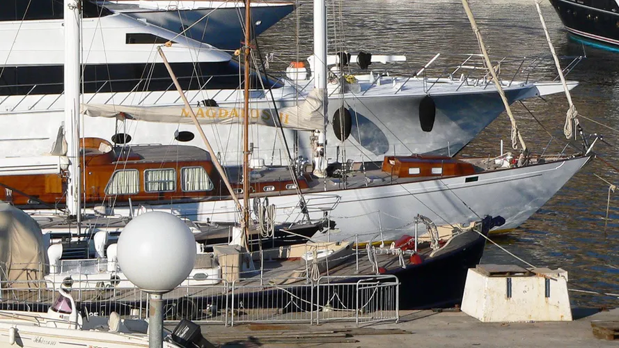 magdalus-secondo-motor-yacht-sangermani-1971-26m-moored-bow-profile