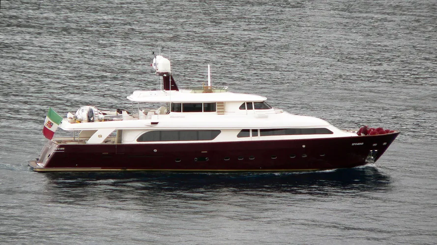 Ziacanaia-motor-yacht-ferretti-navetta-30-2003-31m-profile