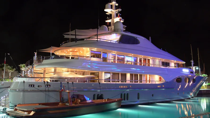 fortunate-sun-motor-yacht-oceanfast-2003-54m-by-night