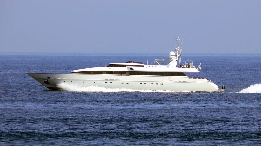 hemilea-motor-yacht-baglietto-1992-41m-cruising-profile