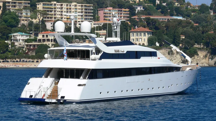 iman-motor-yacht-dragomar-1993-49m-stern