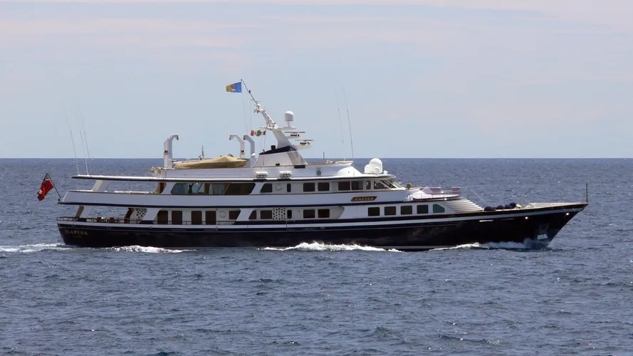 nafisa-motor-yacht-schweers-1986-49m-cruising-profile