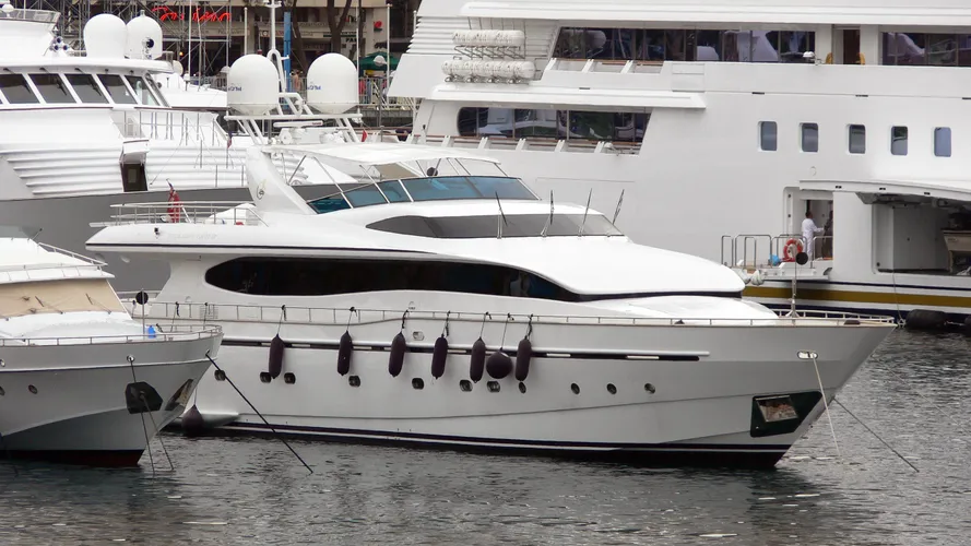 sakinah-motor-yacht-new-versilcraft-2005-planet-110s-2005-34m-half-profile