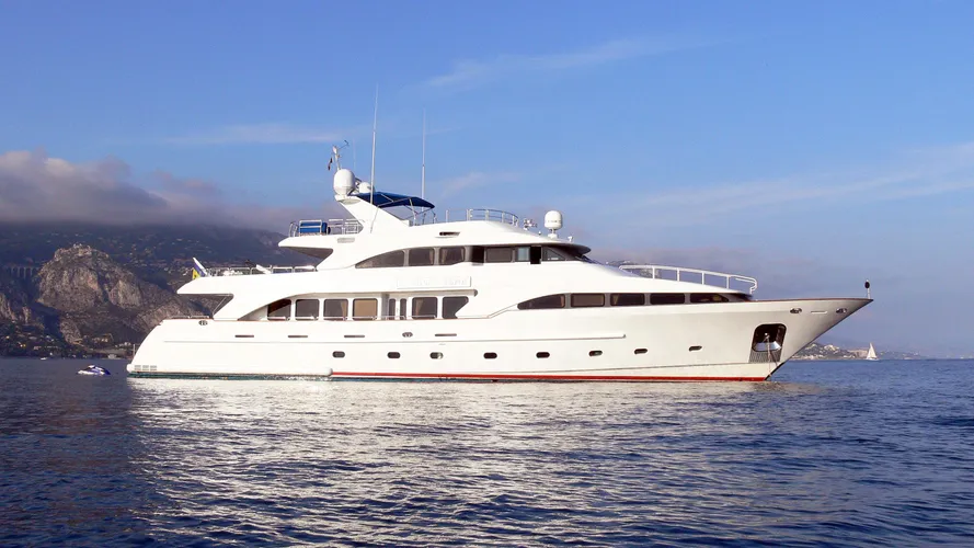 stella-fiera-motor-yacht-benetti-classic-115-1998-35m-profile