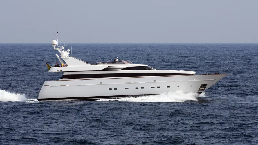 unica-motor-yacht-cantieri-di-pisa-akhir-30m-2003-profile