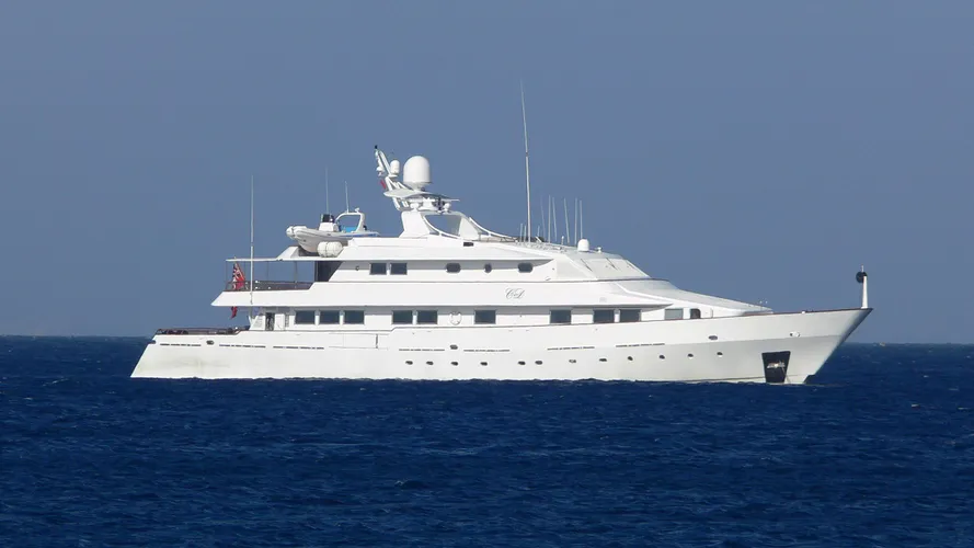 cd-two-motor-yacht-nicolini-1993-43m-profile