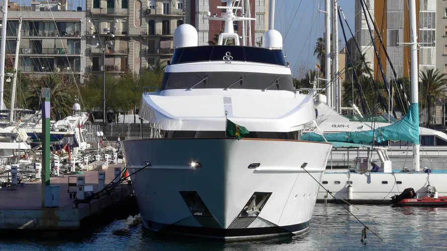 element-motor-yacht-cantieri-di-pisa-2002-42m-bow