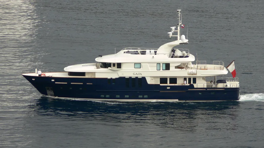 gaja-motor-yacht-hotchya-35nc-35m-2006-profile