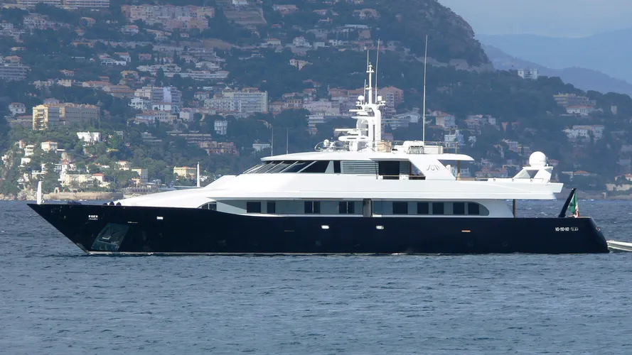 lady-in-blue-motor-yacht-rossinvai-1999-39m-profile