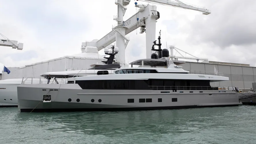 tremenda-motoryacht-admiral-2016-38m-profile-at-shipyard