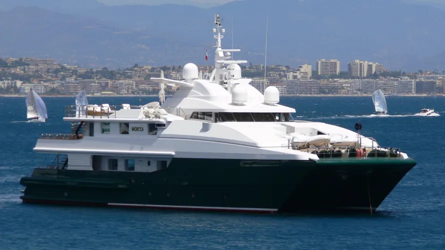 moecca-motor-yacht-oceanfast-1993-45m-profile